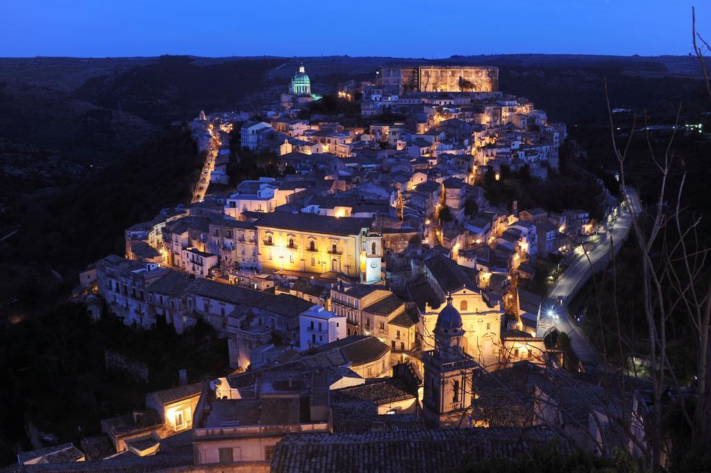 La Corte Di Ibla Ragusa Buitenkant foto